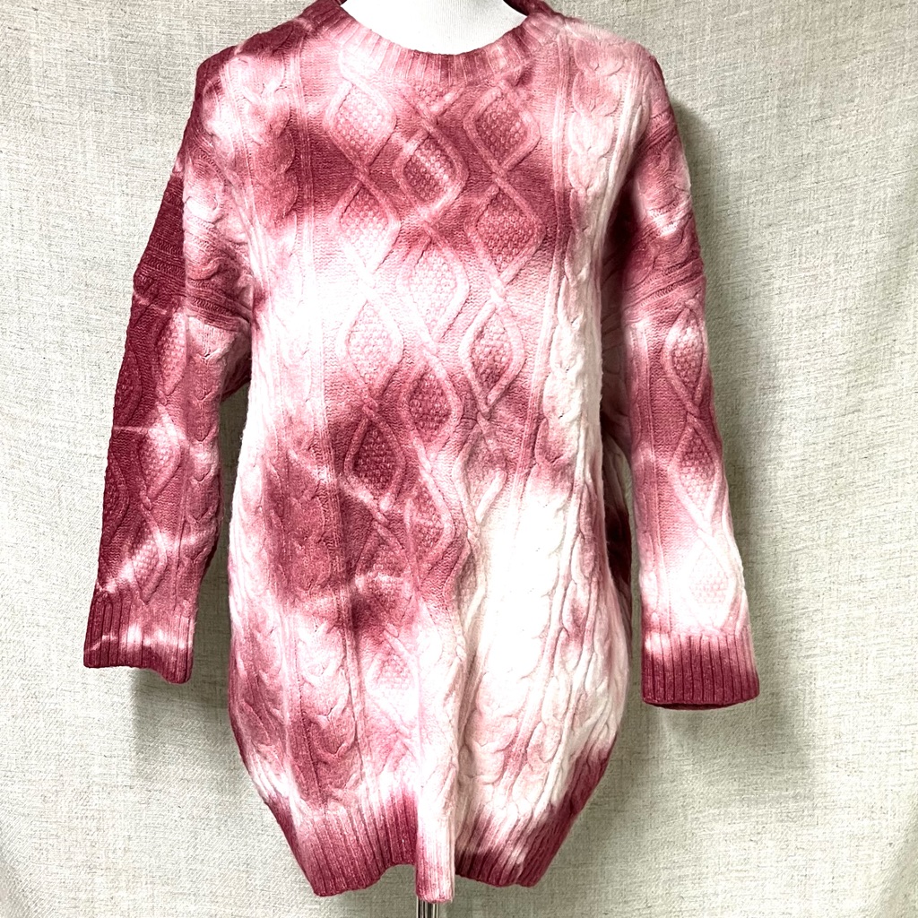 Pol Tie-Dye Cable Knit Crewneck Sweater In Rose And Cream